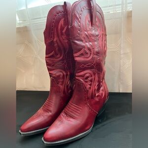 Chic Red Western Boots